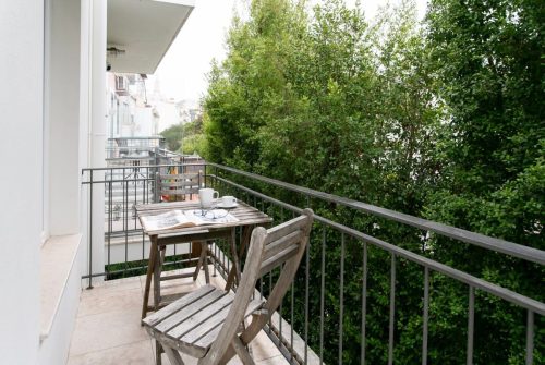 Lisbon 2 bdrs apartment w: parking and balconies!