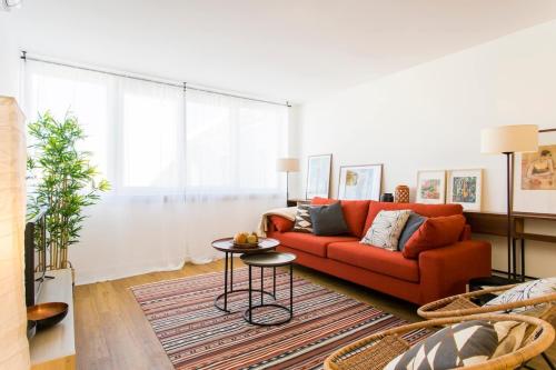Amazing City Center 2 bdr flat! Great WI-FI!