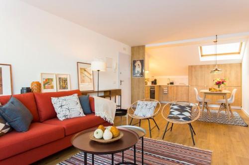 Amazing City Center 2 bdr flat! Great WI-FI!