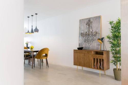 Awarded 3 bedrooms upscale flat@Chiado/Bairro Alto