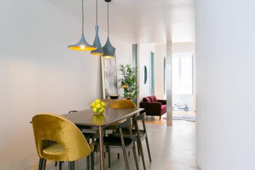 Awarded 3 bedrooms upscale flat@Chiado/Bairro Alto