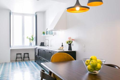 Awarded 3 bedrooms upscale flat@Chiado/Bairro Alto