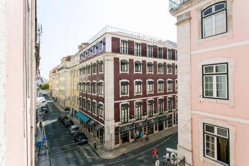 Awarded 3 bedrooms upscale flat@Chiado/Bairro Alto
