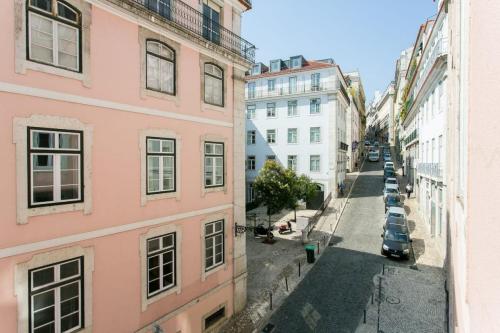 Awarded 3 bedrooms upscale flat@Chiado/Bairro Alto