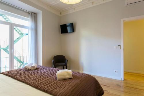 Art Déco 4 bedrooms flat in the city center! Great WI-FI!