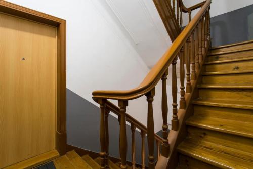 Art Déco 4 bedrooms flat in the city center! Great WI-FI!