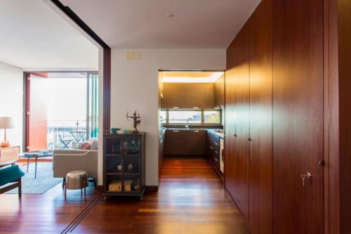 Amazing Tejo river view 2BDR flat  FREE Park!