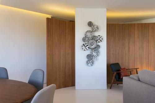 Architectural poetry in an unique 3bdrs view flat!