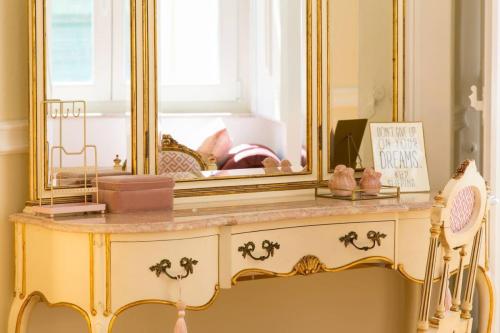 Chiado deluxe gem 4bdr amazing apartment!