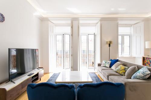 Lisbon luxury retreat! 2 suites!