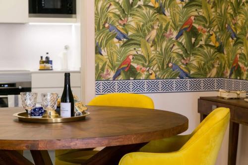 Lisbon luxury retreat! 2 suites!