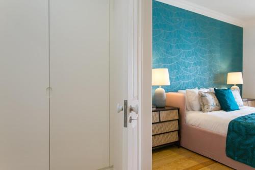 Lisbon luxury retreat! 2 suites!