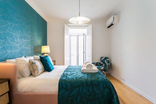 Lisbon luxury retreat! 2 suites!