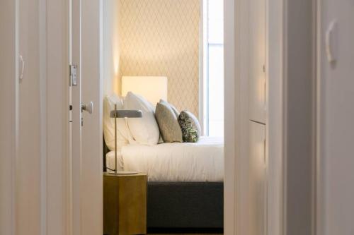 Lisbon luxury retreat! 2 suites!