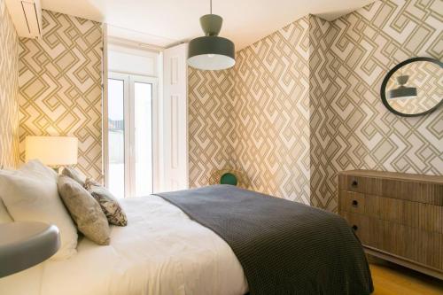 Lisbon luxury retreat! 2 suites!