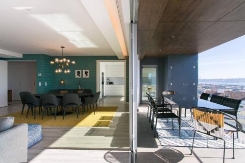 Luxury 4 bedr Flat w/ PANORAMIC Views  Pool!!