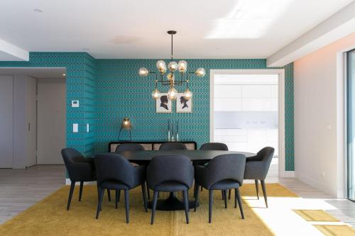 Luxury 4 bedr Flat w/ PANORAMIC Views  Pool!!