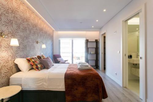 Luxury 4 bedr Flat w/ PANORAMIC Views  Pool!!