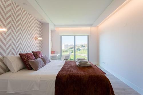 Luxury 4 bedr Flat w/ PANORAMIC Views  Pool!!