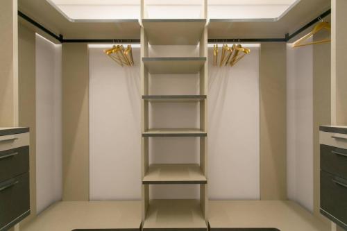 Luxury 4 bedr Flat w/ PANORAMIC Views  Pool!!