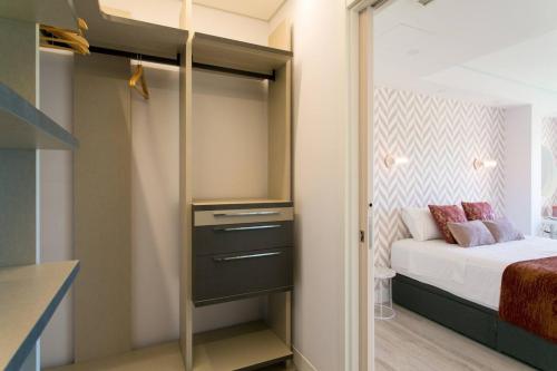 Luxury 4 bedr Flat w/ PANORAMIC Views  Pool!!