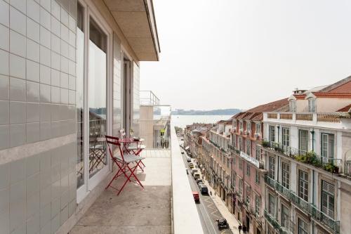 Chiado 2 GLAMOUROUS Suites  PARKING! Great WI-FI!