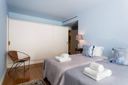 Chiado 2 GLAMOUROUS Suites  PARKING! Great WI-FI!