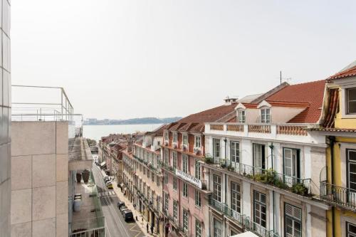 Chiado 2 GLAMOUROUS Suites  PARKING! Great WI-FI!
