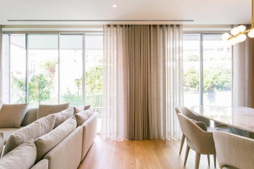 Luxury 2 bedrooms apartment in the Lisboa gardens!