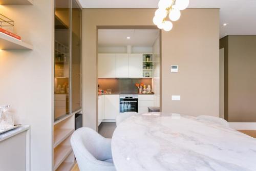 Luxury 2 bedrooms apartment in the Lisboa gardens!