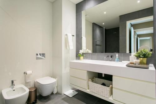 Luxury 2 bedrooms apartment in the Lisboa gardens!