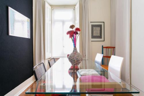 Principe Real Orange tree w/ view 3 bedrooms flat!