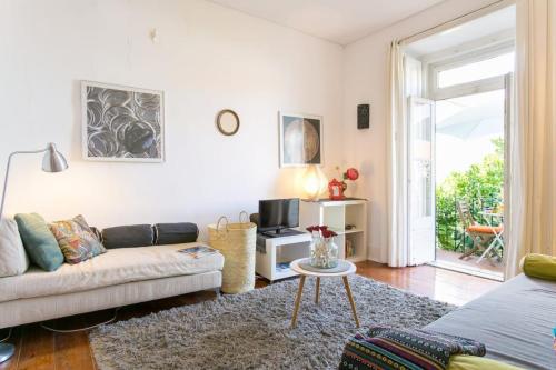 Principe Real Orange tree w/ view 3 bedrooms flat!