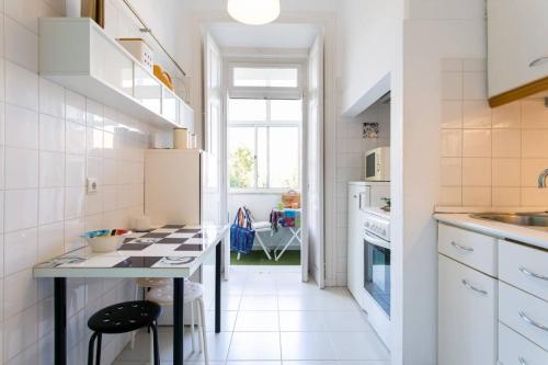 Principe Real Orange tree w/ view 3 bedrooms flat!