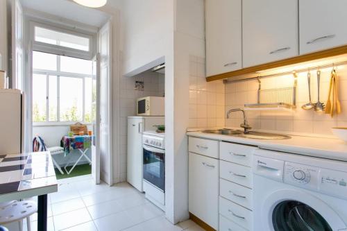 Principe Real Orange tree w/ view 3 bedrooms flat!