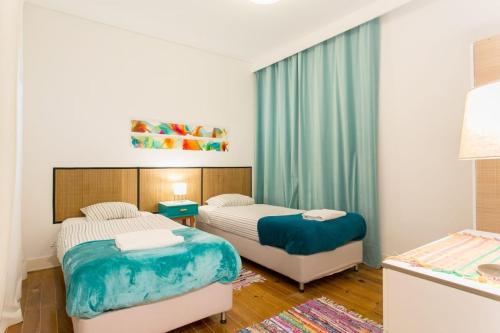 Principe Real cool and artistic 3 bedrooms flat!