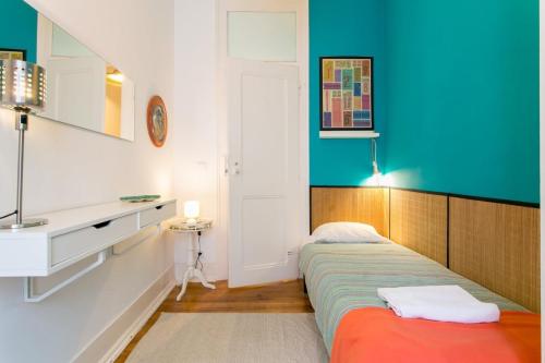 Principe Real cool and artistic 3 bedrooms flat!