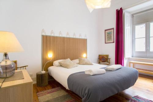 Principe Real cool and artistic 3 bedrooms flat!
