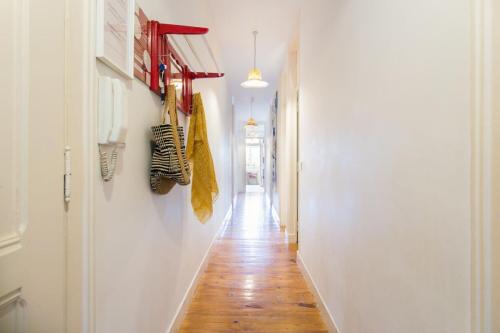 Principe Real cool and artistic 3 bedrooms flat!