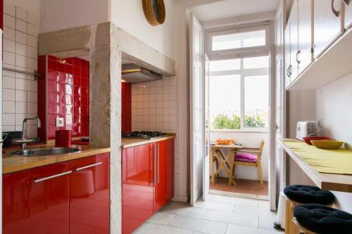 Principe Real cool and artistic 3 bedrooms flat!