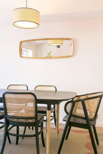 Baixa bright 2 bdr2 baths flat!