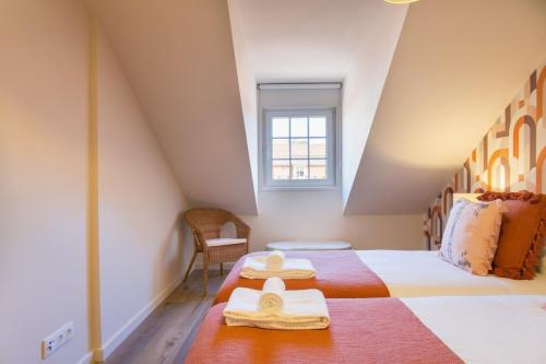 Baixa bright 2 bdr2 baths flat!