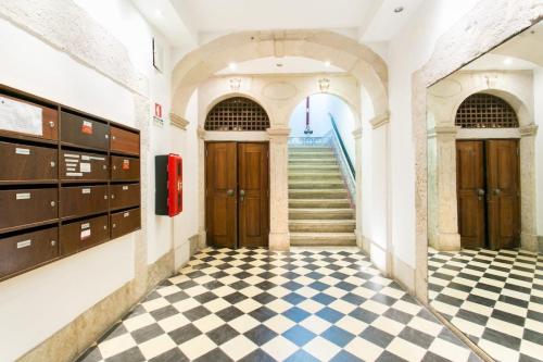 Baixa bright 2 bdr2 baths flat!