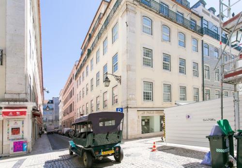 Baixa bright 2 bdr2 baths flat!