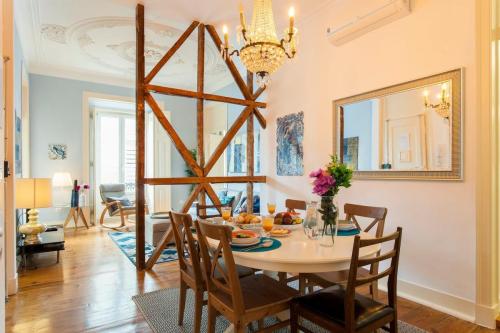 Bairro Alto 3 Bedroom Patio House!! Great WI-FI!