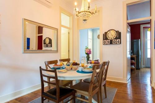 Bairro Alto 3 Bedroom Patio House!! Great WI-FI!