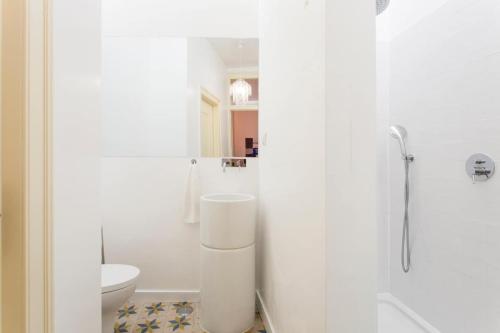 Bairro Alto 3 Bedroom Patio House!! Great WI-FI!