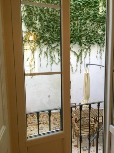 Bairro Alto 3 Bedroom Patio House!! Great WI-FI!