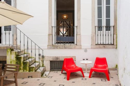Bairro Alto 3 Bedroom Patio House!! Great WI-FI!