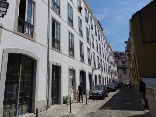 Bairro Alto 3 Bedroom Patio House!! Great WI-FI!